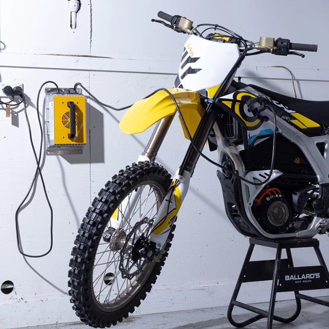 Sur-Ron Storm Bee Enduro (Road Legal) Motorcycle - Image 12